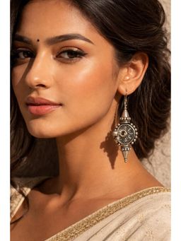 Niska - Women Pearl Silver Replica Danglers Earrings