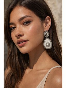 Niska - Women Mystic Silver Drop Earrings