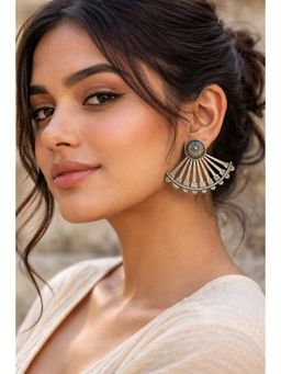 Niska - Women Arya Silver Drop Earrings