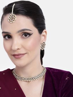 Peora - Women White Gold Plated Kundan Choker Jewellery Set