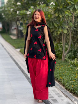 MANOJAVA - Women Black Printed Regular Kurta With Salwar And With Dupatta