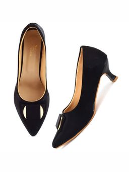 XE Looks - Classy and Eye-Catching Pencil Heel Ballerina
