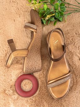 XE Looks - Elegant glitter front strap Wedge Sandal