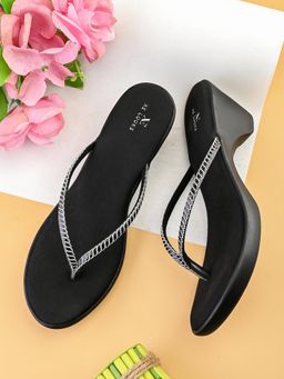 XE Looks - Wedge Thong Sandals Beaded Crisscross with Subtle Sparkle Sandal