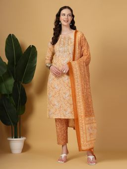 Yufta - Women Peach Cotton Floral Kurta with Pant and Dupatta (Set of 3)