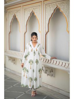 HOUSE OF BAISA - Women White Mulmul Printed Kurta with Pant (Set of 2)