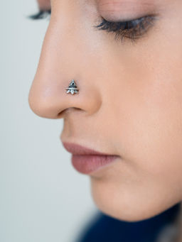 Shaya by CaratLane - 925 Silver Shaya by CaratLane Nora Helmer Nose Pin in