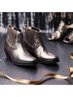 Saint G - Silver Metallic Crinkle Leather Ankle Chelsea Boots