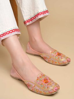 Shoetopia - Women Pink Juttis