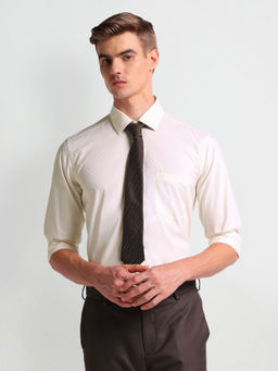 Arrow - Yellow Checks Manhattan Slim Fit Herringbone Shirt