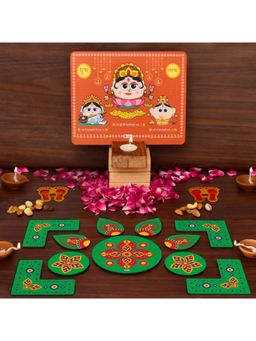 Indigifts - Laxmi Ganesh Diya Stand with Diya & Green Diwali Rangoli (Set of 15)