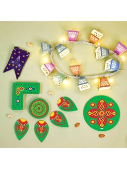 Indigifts - Happy Diwali Toran with Hanging Lights & Green Rangoli (Set of 15)