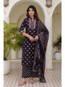 Black color option, Sold out, Currently selected