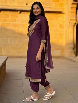 Rangita - Women Purple Embroidered Straight Kurta Salwar And Dupatta