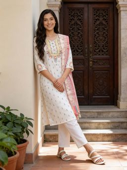 Rangita - Women Off White Embroidered Straight Kurta Pant And Dupatta