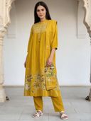 Yellow color option, Sold out, Currently selected