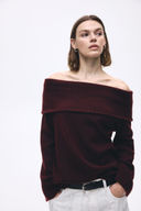 Red color option, Sold out, Currently selected