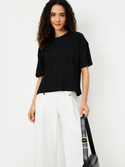 max - Black Textured Round Neck T-Shirt