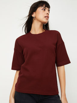 max - Maroon Textured Round Neck T-Shirt