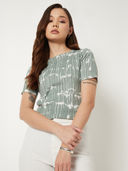 Green color option, Sold out, Currently selected