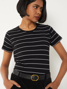 max - Black Stripes Round Neck T-Shirt