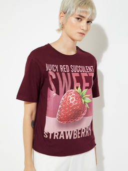 max - Maroon Graphic Round Neck T-Shirt
