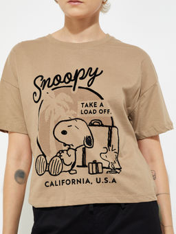 max - Brown Character Round Neck T-Shirt