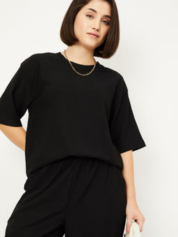 max - Black Textured Round Neck T-Shirt