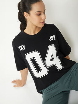 max - Black Typography Round Neck T-Shirt