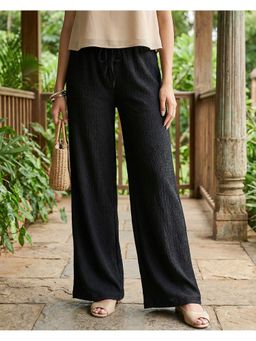 Bewakoof - Black Cotton Lycra Textured Pant