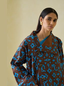 AURA STUDIO - Oversized Square Stud Earrings