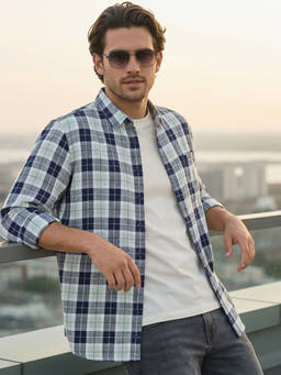 Bewakoof - Men Indigo Blue and Green Checked Shirt