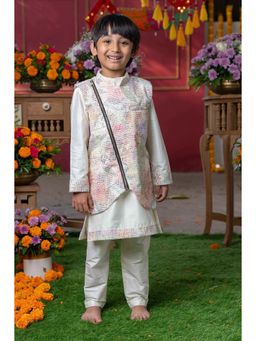 Kirti Agarwal Pret n Couture - Kurta with Pyjama and Jacket (Set of 3)