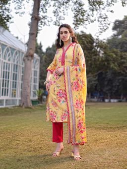 Yufta - Yellow Floral Print Lensing Straight Kurta with Pant & Dupatta