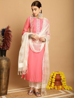 TULSATTVA - Peach Floral Printed Kurta with Pant & Dupatta