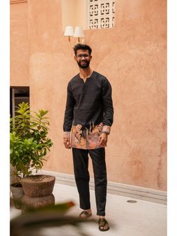 DRAGIT - Men Black Linen Graphic Kurta with Pant