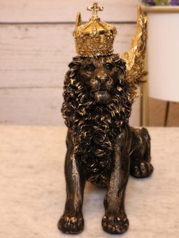 Smokey Cocktail - Winged Lion Spirit Sculpture