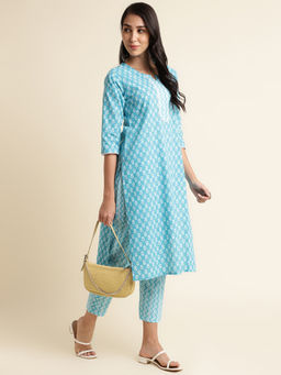 Fabclub - Women Cotton Floral Printed Straight Blue Kurta with Pant