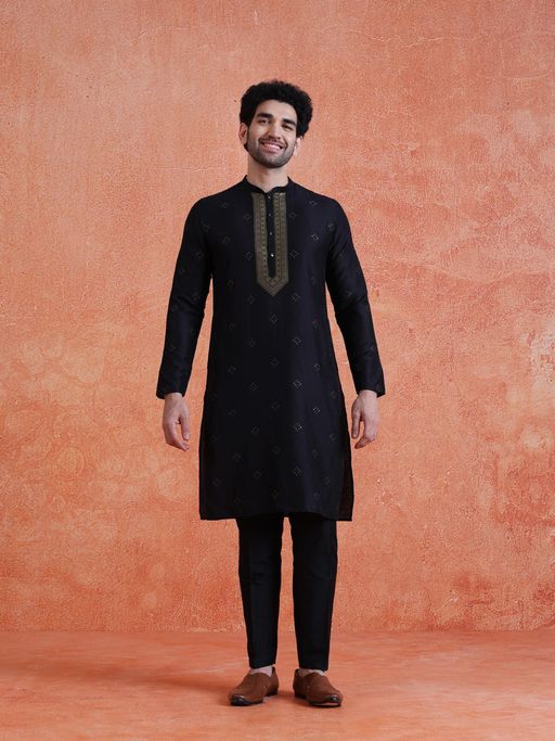 KISAH Black Embroidered Full Sleeves Kurta