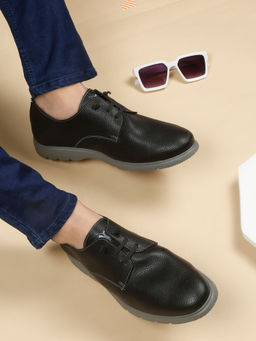 Cantabil - Men Black Solid Lace-Up Casual Sneakers