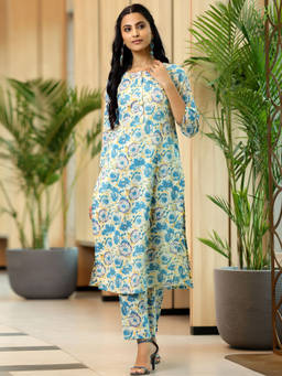 Libas - Women Blue Floral Printed Kurta with Pant (Set of 2)
