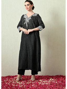 OHH CROW - Black V-Neck Embroidered Kaftan and Pant
