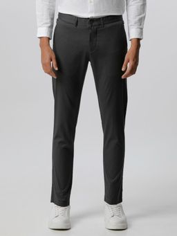 The Bear House - Ardor Edition Men Grey Solid Tapered Fit Casual Chinos