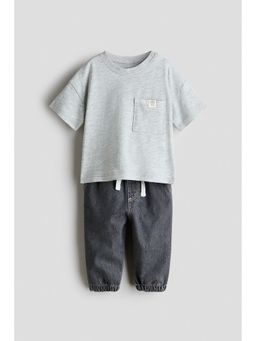 H&M - Boys Grey 2-piece T-shirt and joggers set