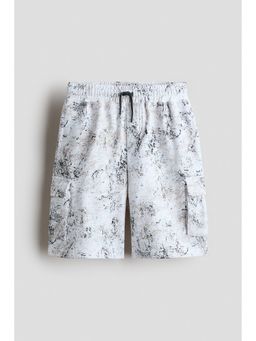 H&M - Boys White Cargo sweatshorts