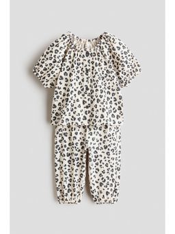 H&M - Girls Beige 2-piece crinkled jersey set