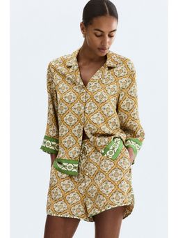 H&M - Women Yellow Patterned shorts