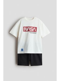 H&M - Boys White 2-piece T-shirt and sweatshorts set