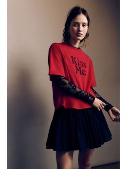 H&M - Women Red Embroidery-detail T-shirt