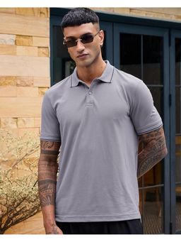 Bewakoof - Men Lavender Solid Regular Fit Polo T-Shirt